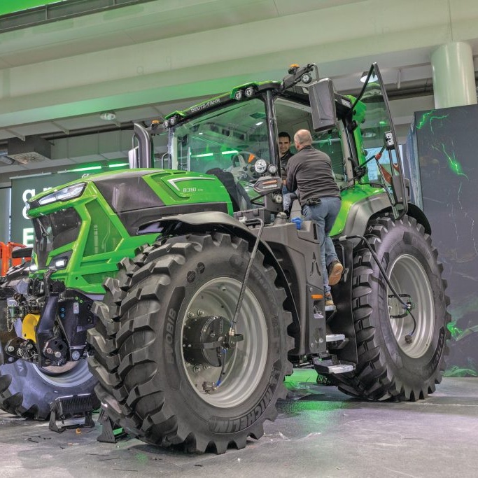 DEUTZ‑FAHR lanceert de nieuwe 8 Serie